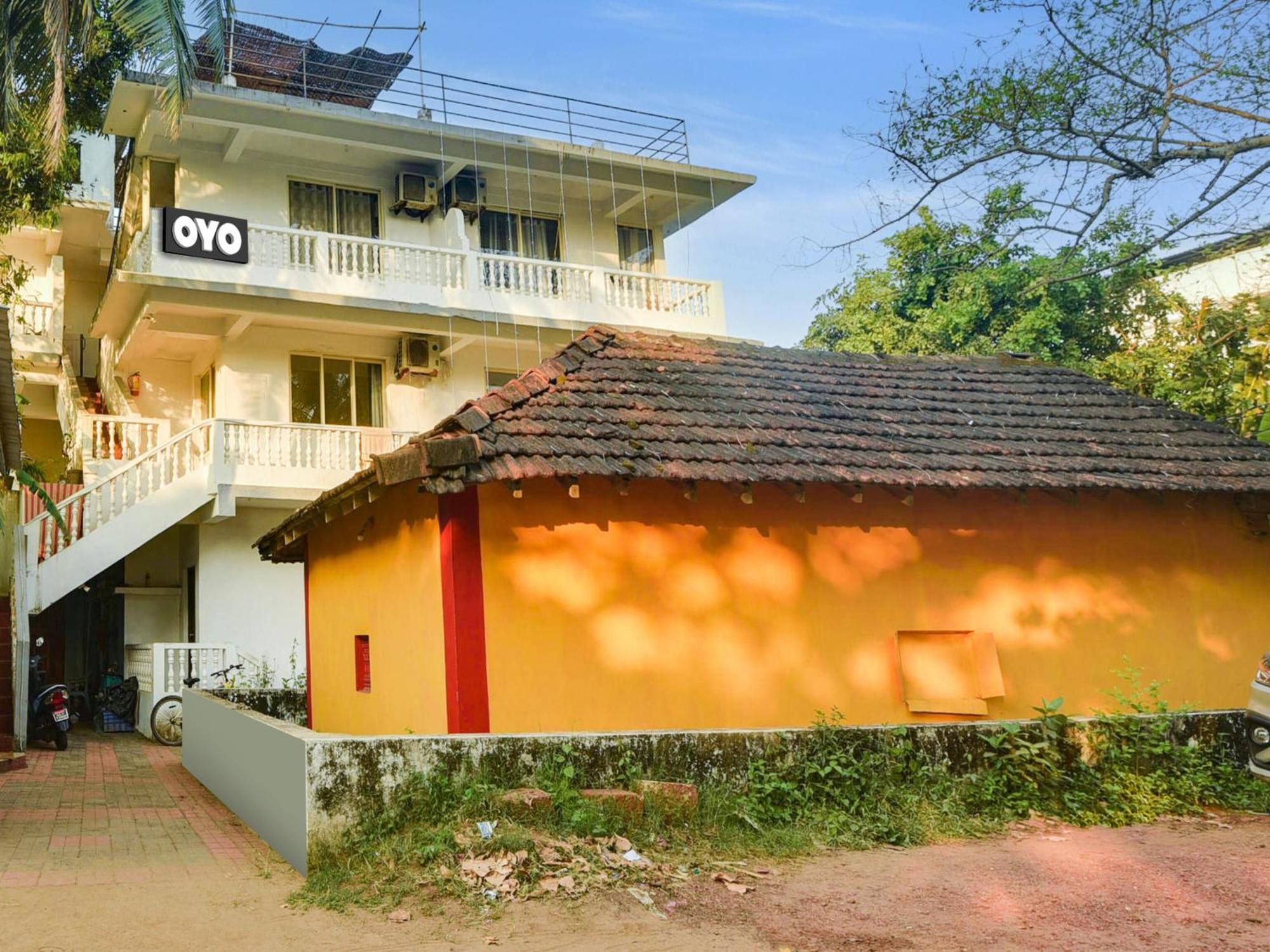 Collection O Morjim Sea Wave Hotel Exterior foto