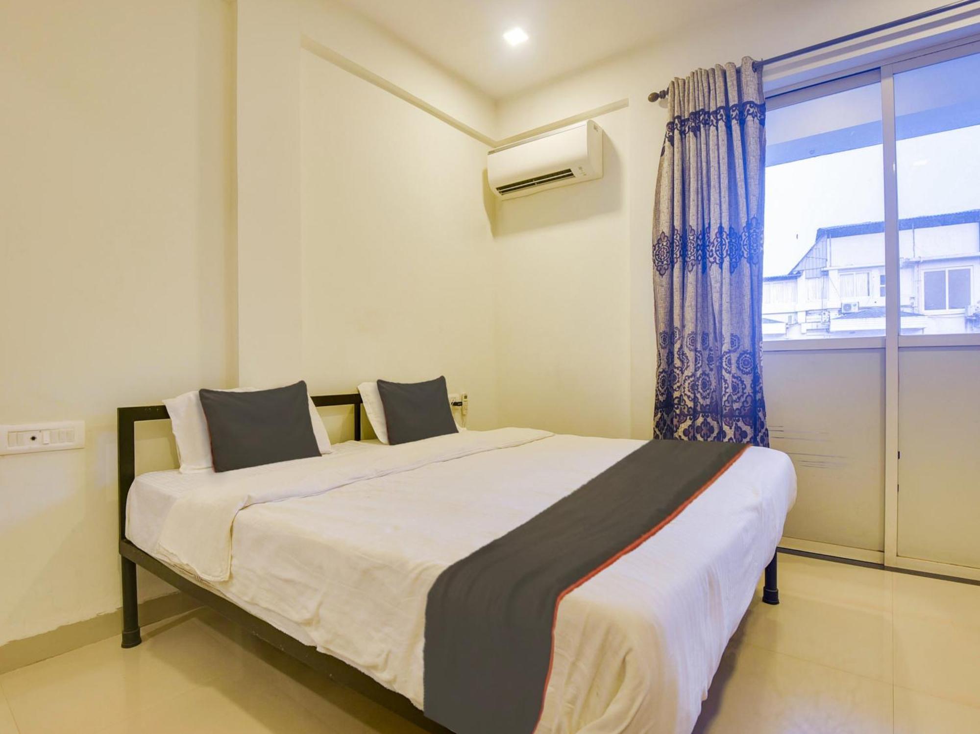 Collection O Morjim Sea Wave Hotel Exterior foto